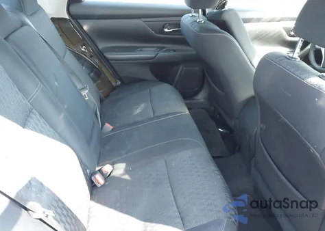 2016 Nissan Altima 2.5/2.5 S/2.5 Sl/2.5 Sr/2.5 Sv z USA, uszkodzony, nr VIN 1N4AL3AP5GC236425